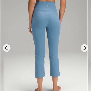 EUC Lululemon Groove Super-High-Rise Crop 23" *Nulu Utility Blue 4